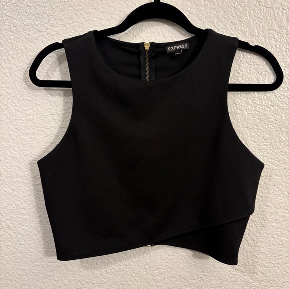 Express Tops - Express Black Asymmetrical Hem Zip-Back Crop Top‎ Women’s Medium Sleveless